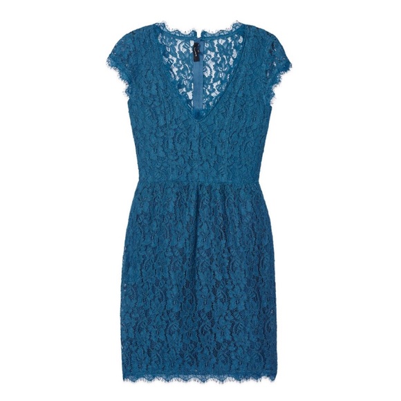 Aritzia Babaton Tobias Lace Dress - Picture 1 of 13